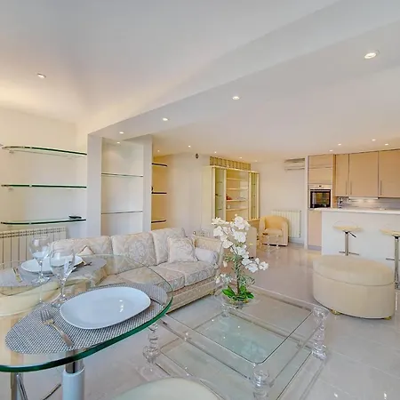 Daire Ref 1389 - Center - For Rent *