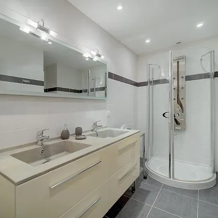 Ref 1389 - Center - For Rent Cannes